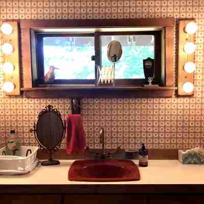 BunkHouse Retreat at Minto-Brown Island Salem Oregon Rooms
