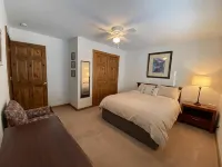 Cozy Two Bedroom Cabin Mountain Getaway! - Gym