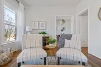 Quaint and Cozy Historic Home in Downtown Weatherford - 4-Star