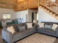 Cozy Cabin With a View of Bear Lake - Hytter