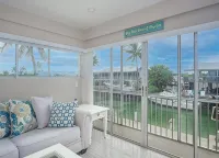 Atlantic side, quiet neighborhood ~ 3 Bed 2.5 Bath, dock, pool / hot tub, kayak - Private Pool