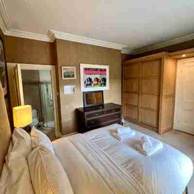 Burlington Townhouse Rooms