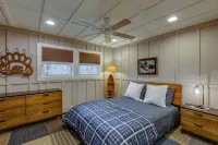 ONCE UPON A STREAM- Storybook cottage on stream, perfect for family gatherings. - gimnasio
