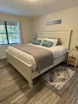 Donna’s Charm: 3 bedroom/king suite/pools/golf - balcony