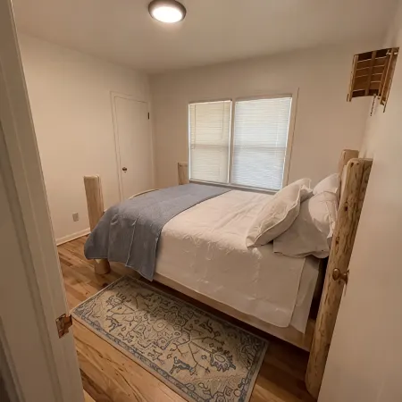 Cozy Home Across From Holt Arena and ISU Campus!