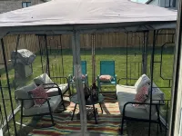 Beautiful newly built house, 10 mins drive away  from Niagara Falls &outlet mall Hotels in Thorold