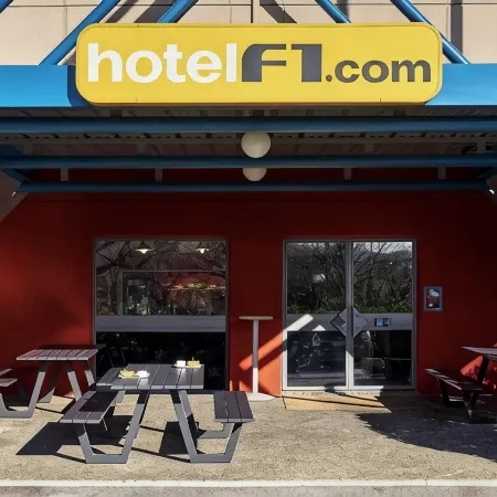 Hotelf1 Calais Coquelles Отели рядом с достопримечательностью «Порт»