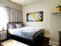 Charm Near Cleve Clinic/Cwru/UH - Larchmere Blvd w/Porch - balcony