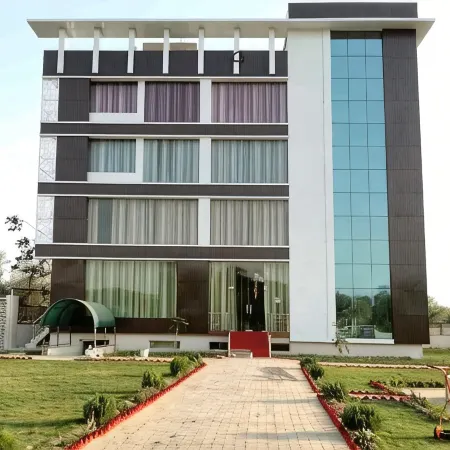 Hotel Dev Resort