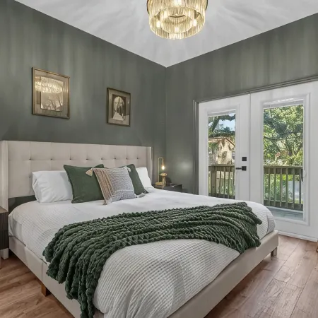Den on Daniels - Modern Private Home with Balcony in Downtown Orlando Отели рядом с достопримечательностью «Парк Лейк-Эола»