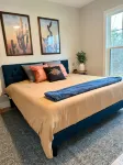 The Liberty HouseSpacious 5-bedroom house in charming Lynchburg - 4-Star
