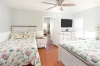 5bed/5bath house with heated pool and fire pit! - 4-Star