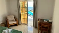 Emerald Luxe Suites - balcony