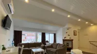 The Rock Guest House - Homestays