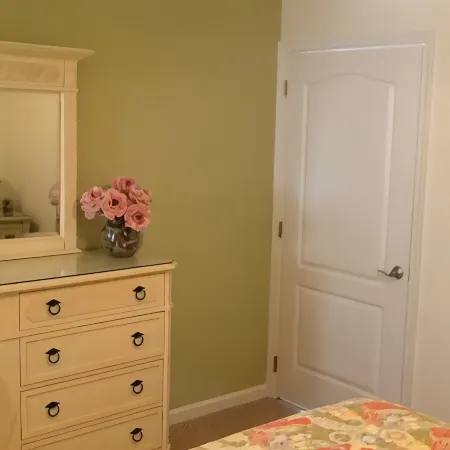A Stones Throw to Beach Located Near All Attractions