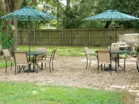 "Abbie's Place: Spacious 4Br Sanctuary with Sunroom and Private Backyard" - 民泊