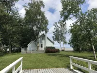Lakefront home on breathtaking Lake Huron. - 3성급