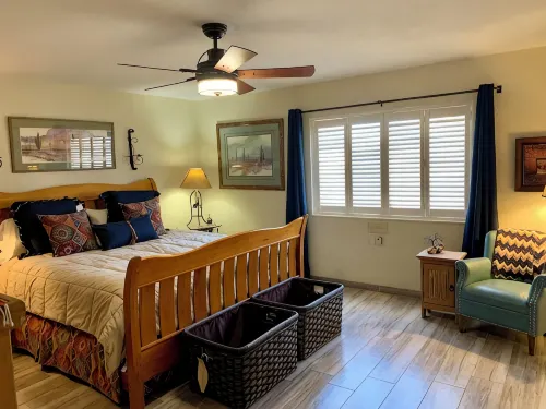 This Southwestern Retreat has room for your family and friends to gather! - Wifi
