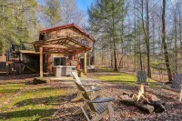 Moore Hollow Cabin in the Heart of Hocking Hills-Cozy, Peaceful, Wooded Retreat! - Wi-Fi