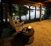 Cozy Cabin with Screened Porch and Fishing Dock on Lake D'Arbonne - Chalets