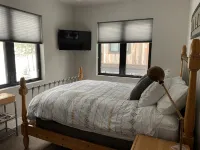 Rare Find - Newer Construction Close to Town & Beach! - 4-نجوم