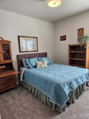 Quiet, newer construction town home near the walking path network in Sheridan. - 3 stjerner