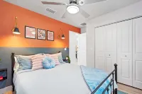 Tide + Tailgate - Sleeps 12, Arcades, Mini Golf - balcón