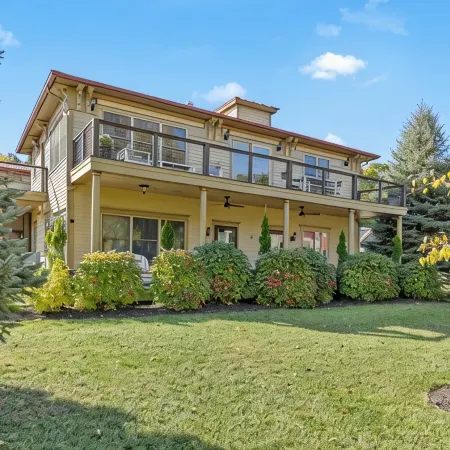 Lake View Condo - Walk to Saugatuck