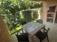 MINI VILLA 2 /4 pers. terrace, garden, private covered parking AND COMMON SWIMMING POOL - Villas