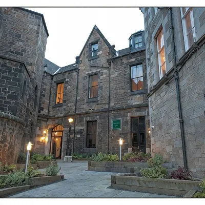 Hotel du Vin Edinburgh Hotels near Primark
