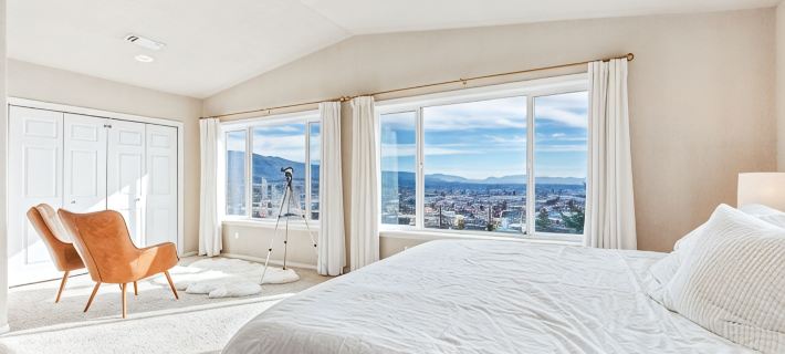 Bird’s Eye View: Spacious Home w/ Hot Tub, King Beds & Gorgeous Views クラマス・フォールズのホテル