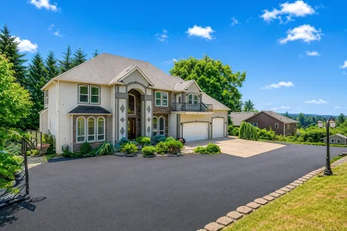 Huge Luxury Home with huge Deck near Powell Butte Park - Jacuzzi
