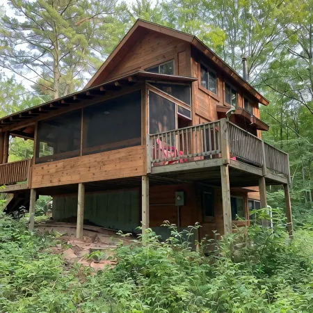 Quiet Sports Oasis-Wooded & Private