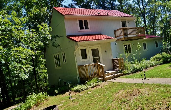 WoodHaven, A Wooded Get Away Where Memories Are Made That Comfortably Sleeps 8