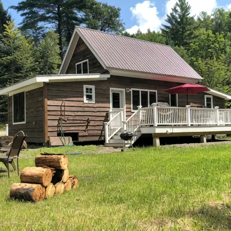 Lovely, Secluded Cabin in Vermont's "Land of Lakes and Ponds"