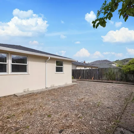 Walk to Beach - Remodeled Coastal 3 Beds Home Safe Town Highway 1 Near SF / SFO