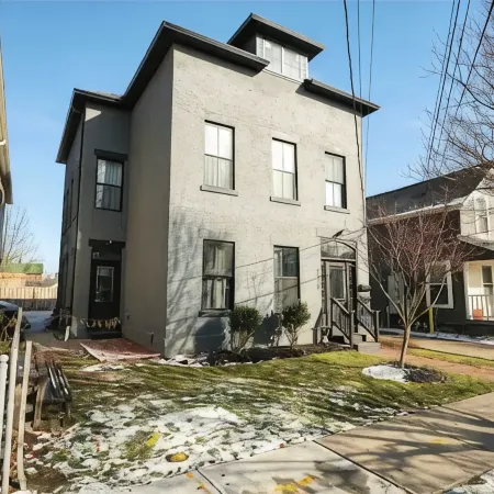 Private 2 Level Apartment with Hot Tub in Tremont