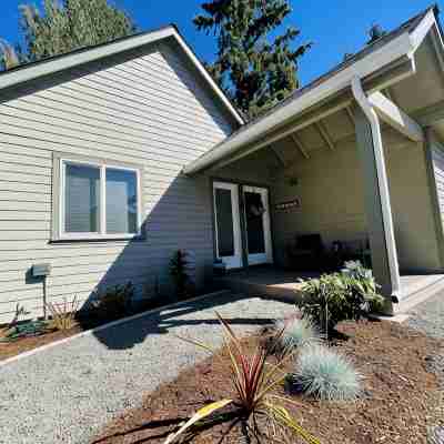 Modern & Charming Silverton Getaway Cottage- 1 mile from downtown! Hotel Exterior