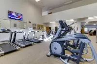 Cozy Condo w/ pool & gym in prime McCall location - Pools