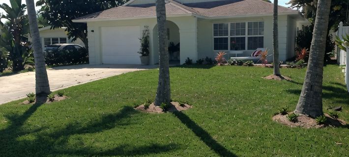 Vanderbilt Beach Vacation Home - LARGE PRIVATE POOL w/ fully fenced in backyard Hotels in Naples Park