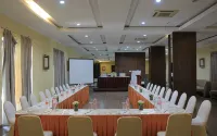 The Acacia Hotel Anyer - parcheggio