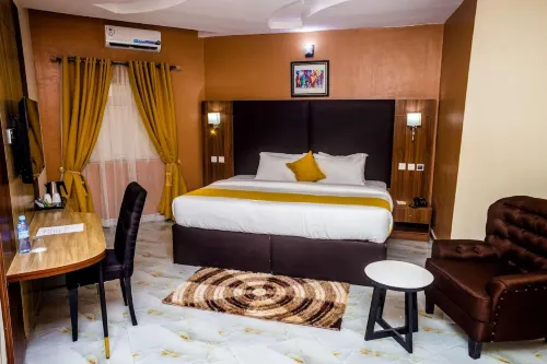 Pearl Paradise Resort by 4E - 3-Star