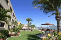 Westwinds Waterfront Resort - 3-Star