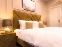 Classic & Cozy | 1BHK | Next To Food Street - parking