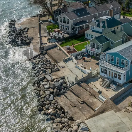Waterfront Cottage on Lake Erie