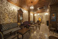 Sam Franss Boutique Otel - parking