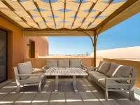 Desert-Chic 2BR + Loft | Pools, Balconies, Gouna - 2 stjerner