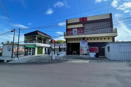 Express O 91669 Kost Amel Near Taman Mattirotasi