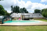 Aux Agapanthes Hotel di Pluherlin