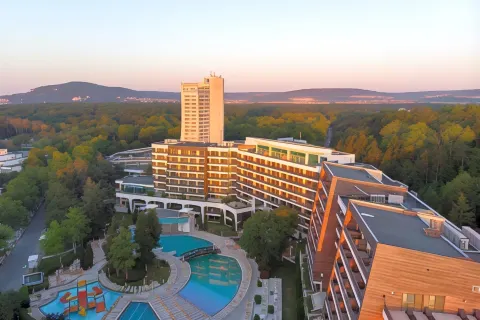 Flamingo Grand Hotel & Spa